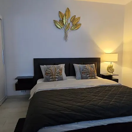 Lux Drumul Taberei * Boekarest